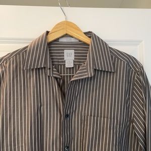 - 2/$25 Gap men’s shirt. Grey/brown w white stripe. Size medium, neck 15.5…